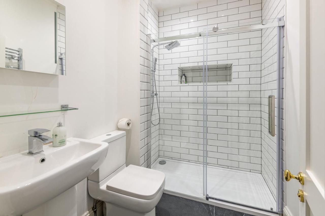 Georgian 2 Bed Apartment With 3 Bathrooms And Parking Eksteriør billede